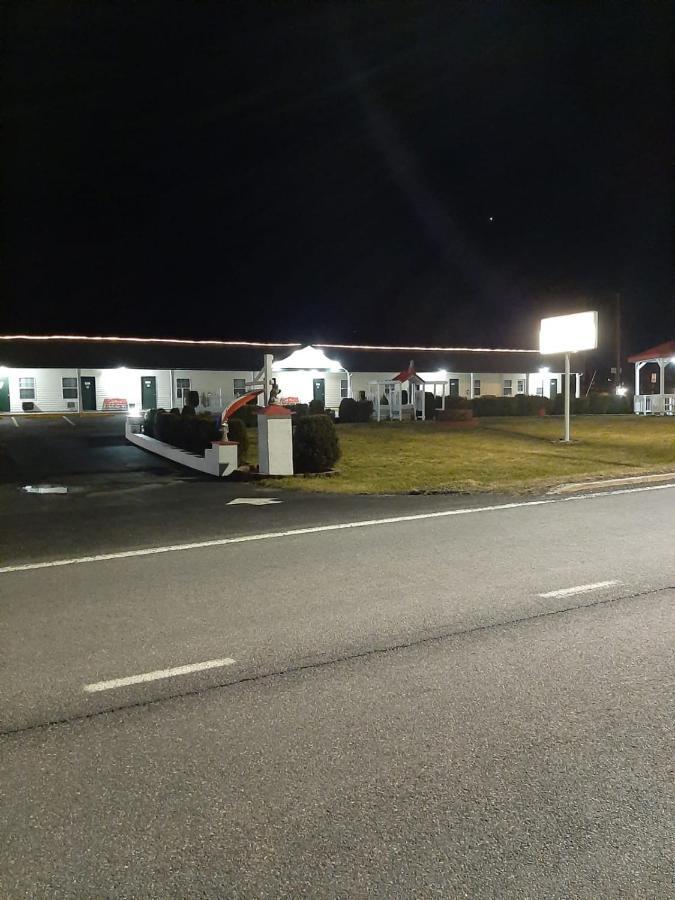 Clarysville Motel Frostburg Exterior photo